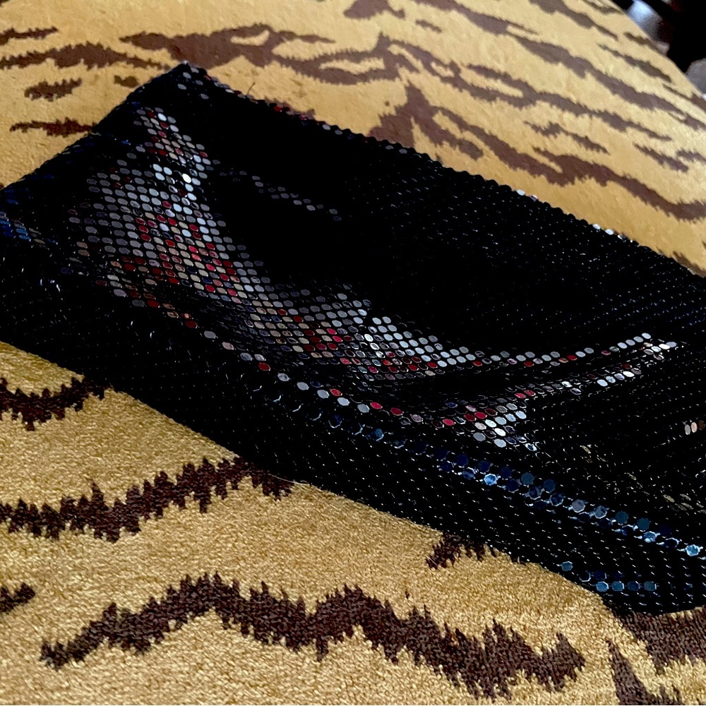 Vintage black chain metal mesh clutch w detachable woven 19.5” coil chain strap